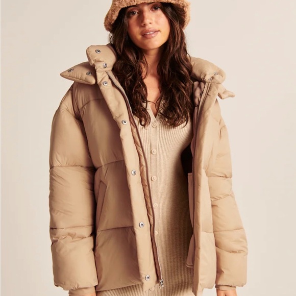 Abercrombie & Fitch Oversized Puffer - Picture 3 of 14